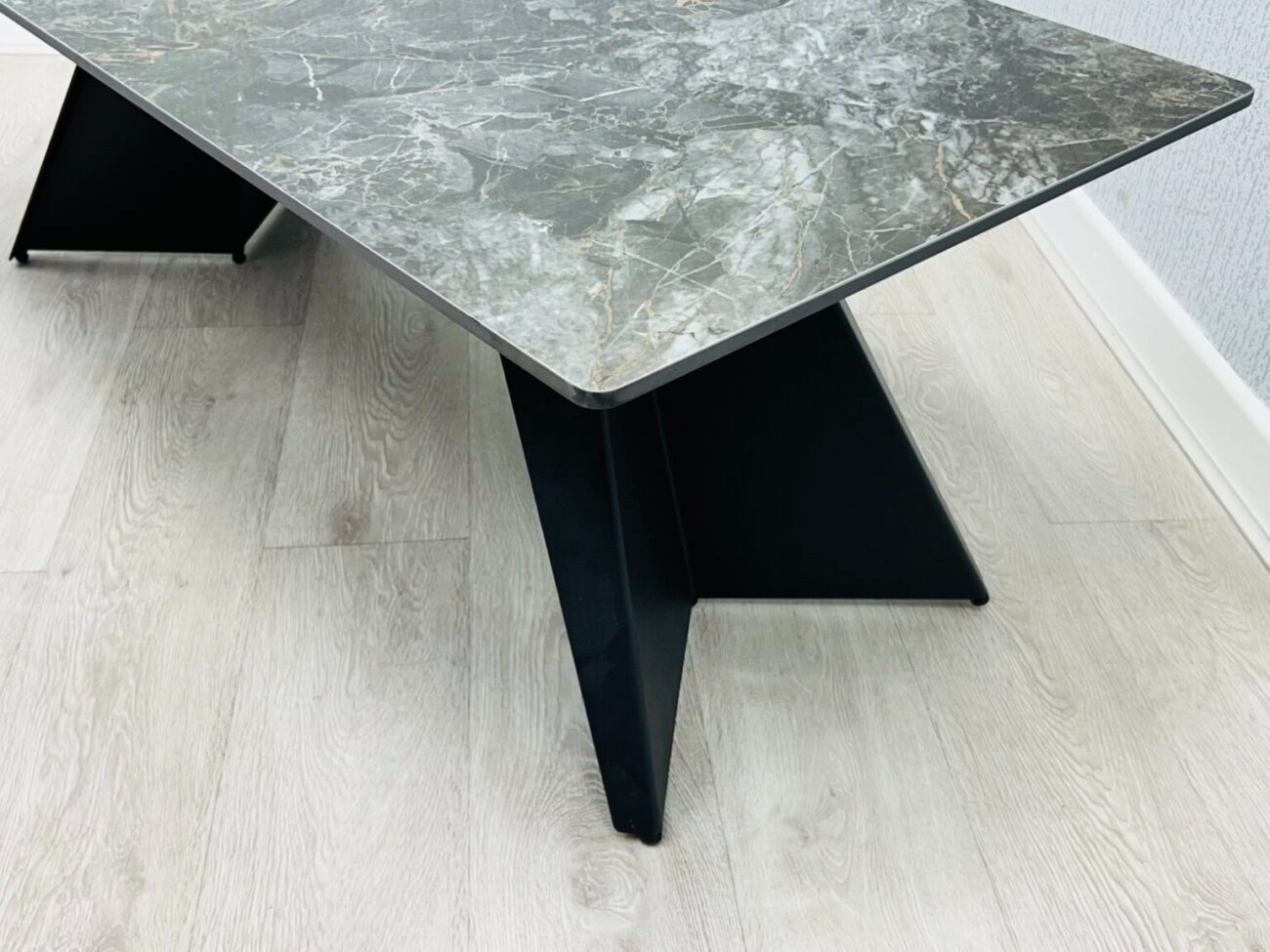 Chicago Black & Gold Ceramic Coffee Table - Image 2